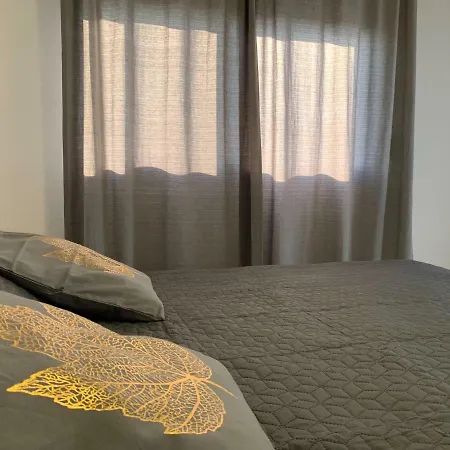 Daire Apartments Golem *